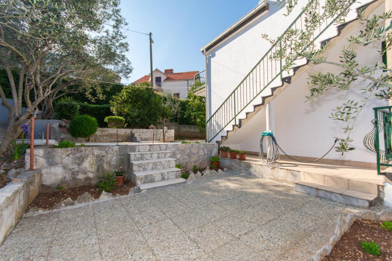 Apartments By The Sea Slatine, Ciovo - 1126 特罗吉尔 外观 照片