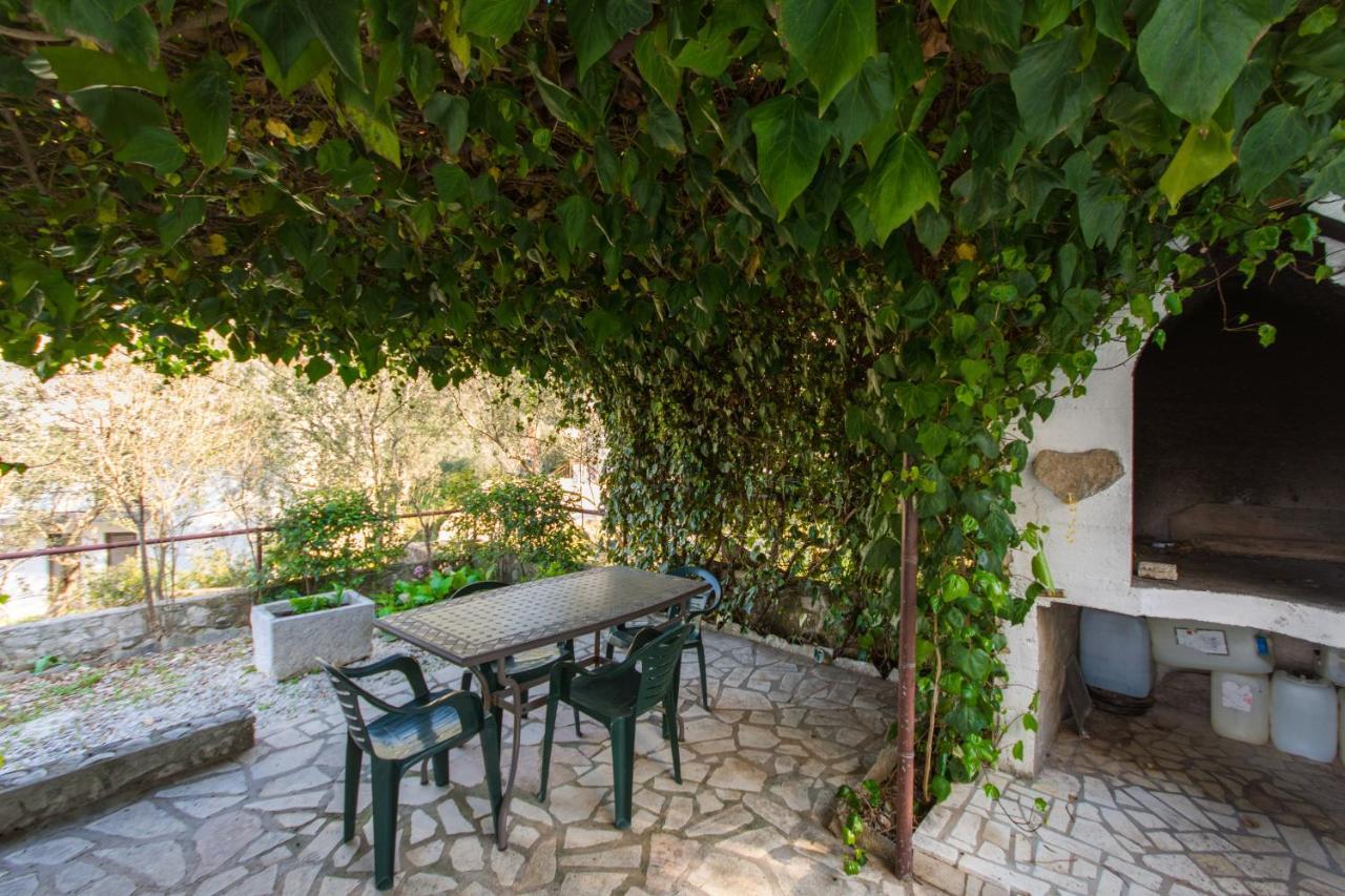 Apartments By The Sea Slatine, Ciovo - 1126 特罗吉尔 外观 照片