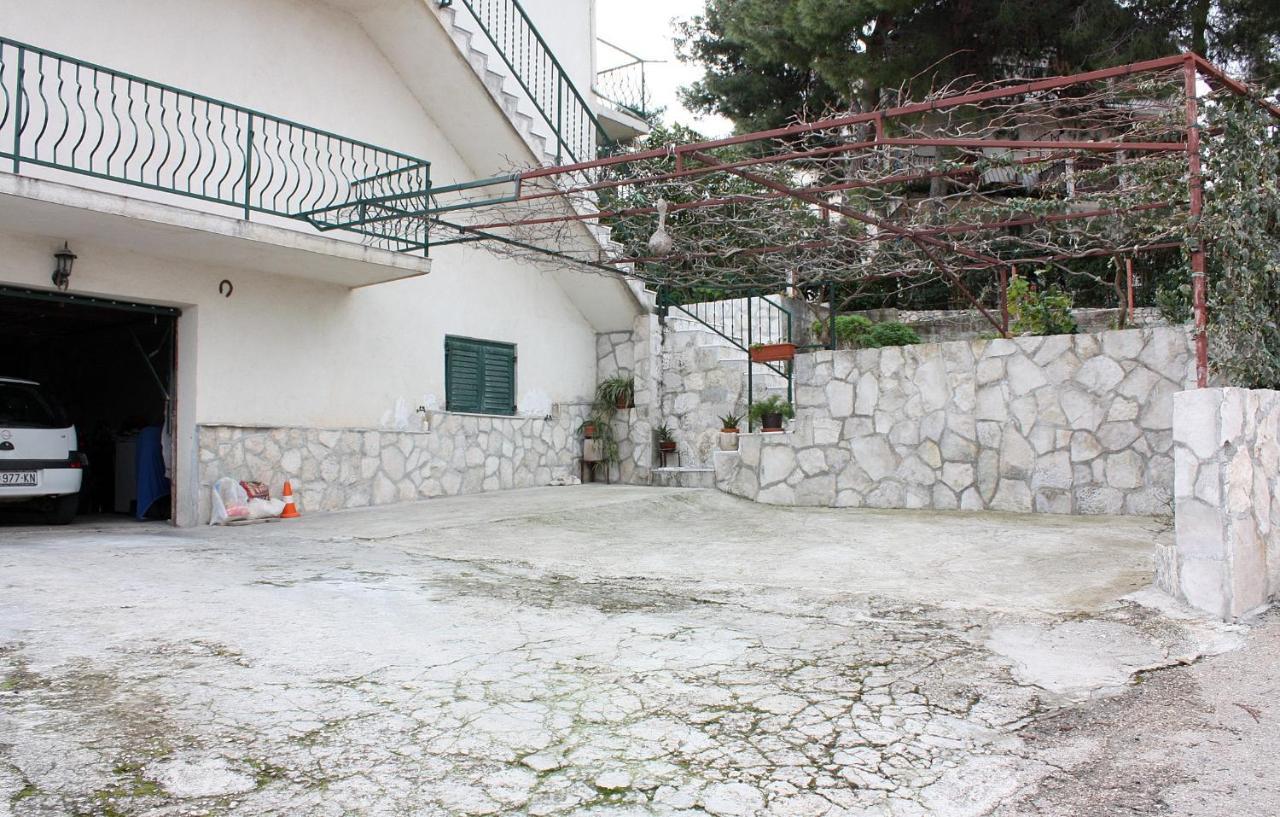 Apartments By The Sea Slatine, Ciovo - 1126 特罗吉尔 外观 照片