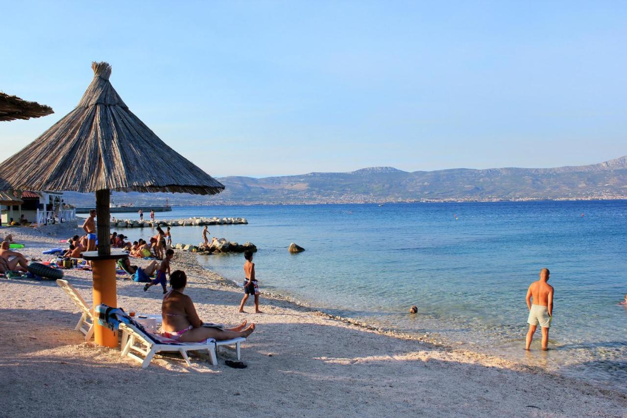 Apartments By The Sea Slatine, Ciovo - 1126 特罗吉尔 外观 照片