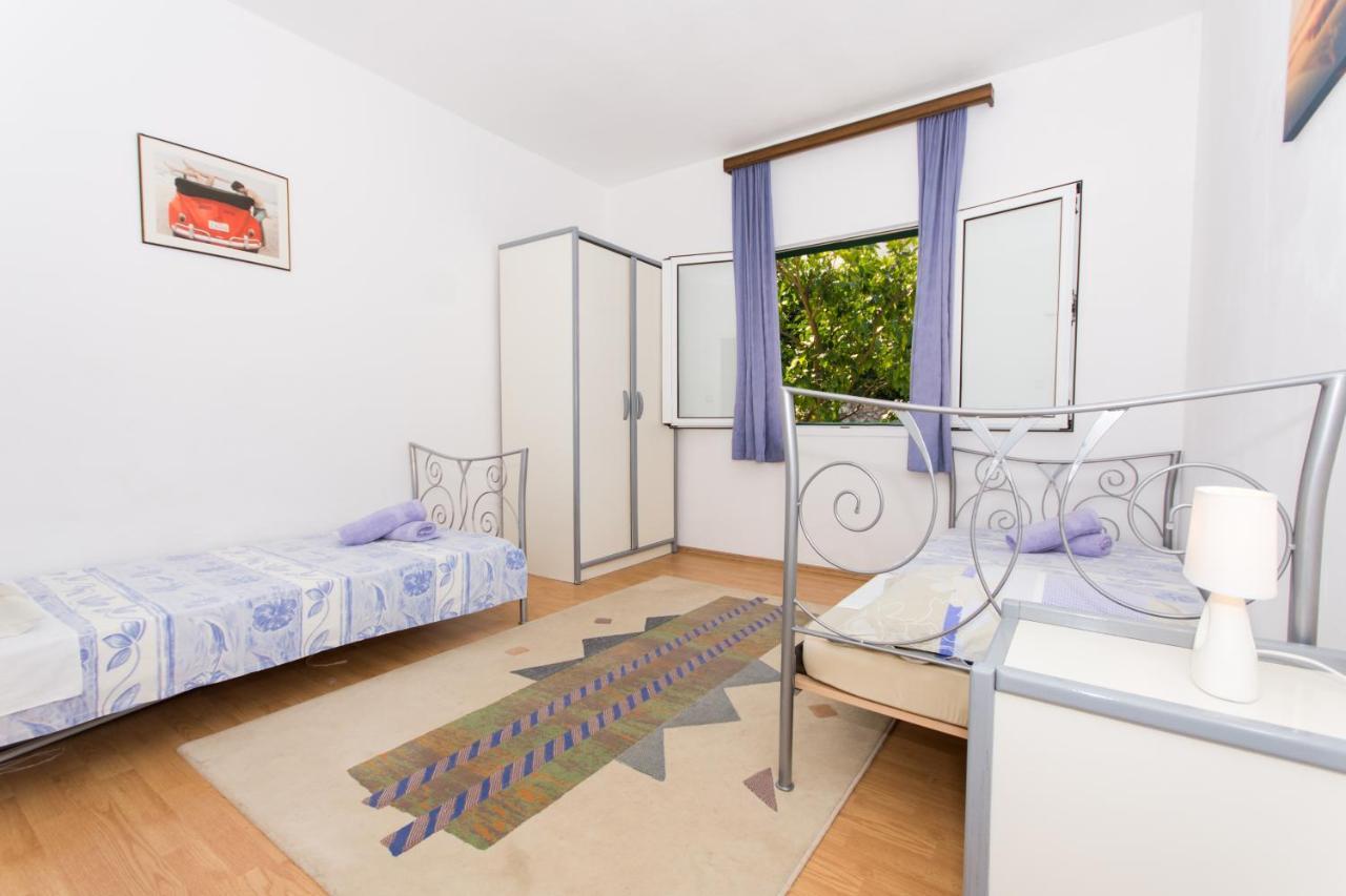 Apartments By The Sea Slatine, Ciovo - 1126 特罗吉尔 外观 照片